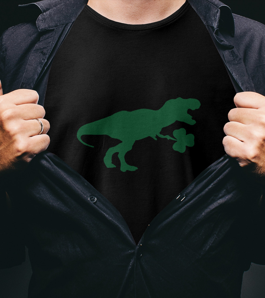 Dinosaurs Holding Shamrock For St Patrick's Day T-Shirt