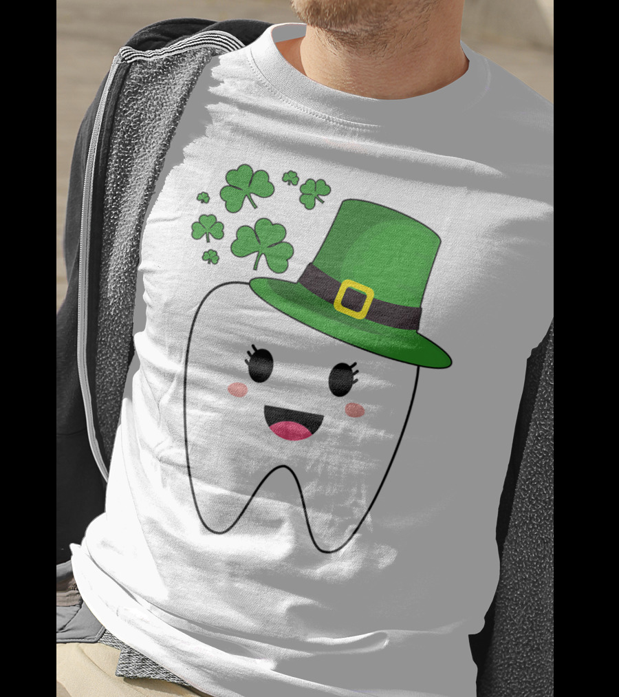 Cute Tooth With Hat Dental Assistant Shamrock St Patrick's Day T-Shirt