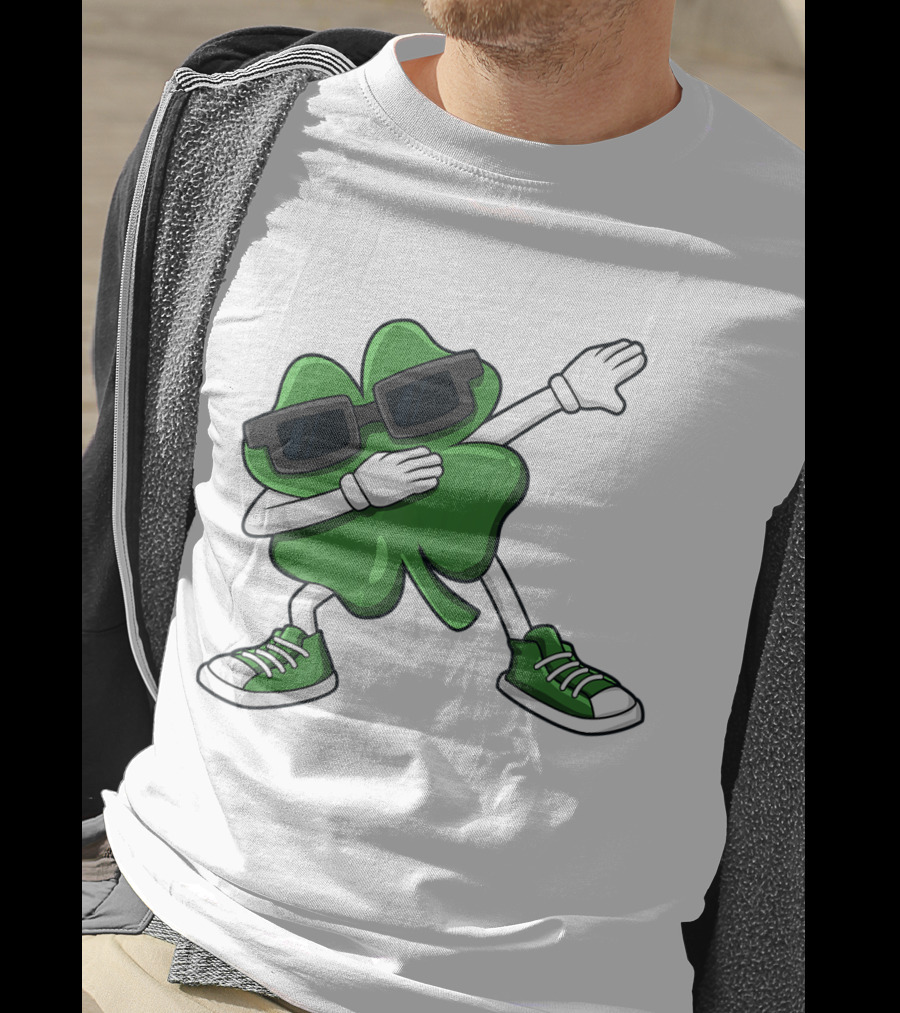 Dabbing Shamrock St Patrick's Day Funny Dab Dabbin' Clover Wearing Sunglasses T-Shirt