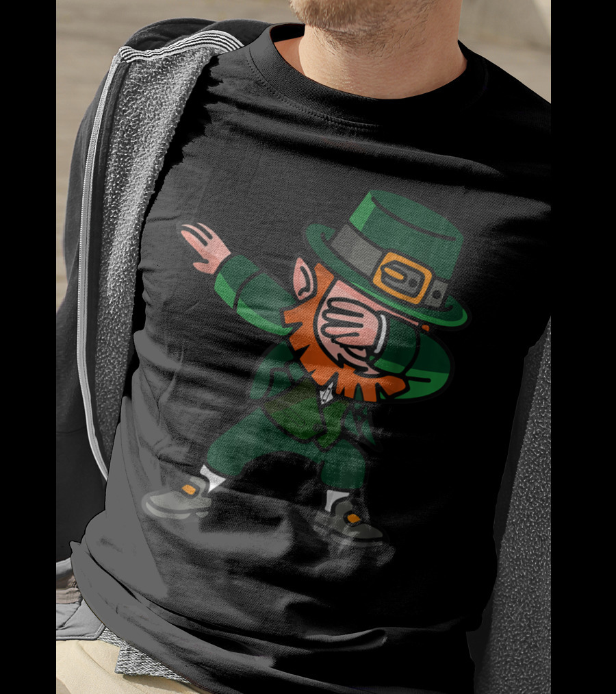 Dabbing Leprechaun Irish Dance Move Green Hat T-Shirt