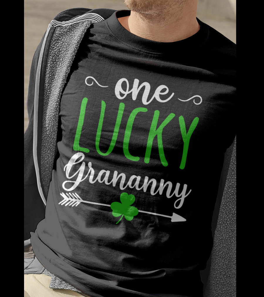 One Lucky Grananny Shamrock Arrow T-Shirt