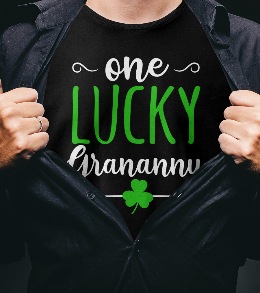 One Lucky Grananny Shamrock Arrow T-Shirt