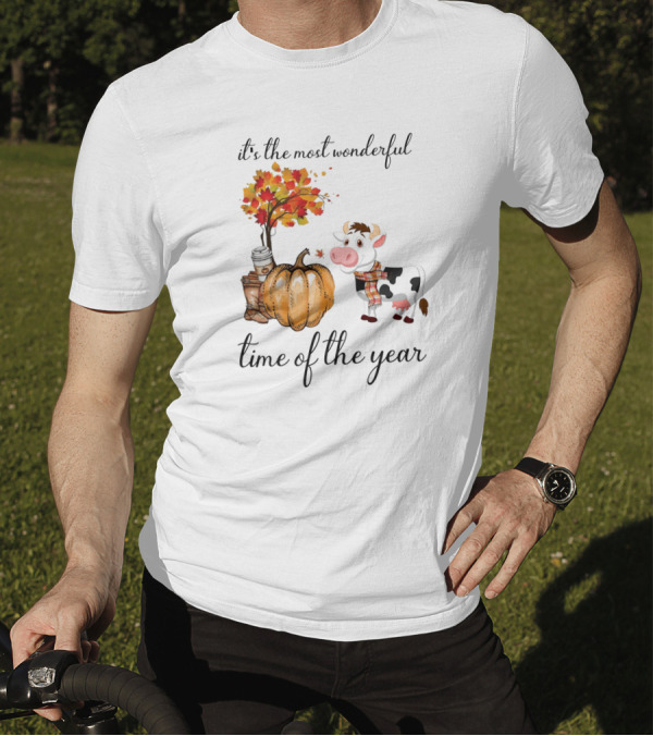 It's The Most Wonderful Time Of The Year Cows Autumn Leaves Pumpkin Cozy Plaid T-Shirt