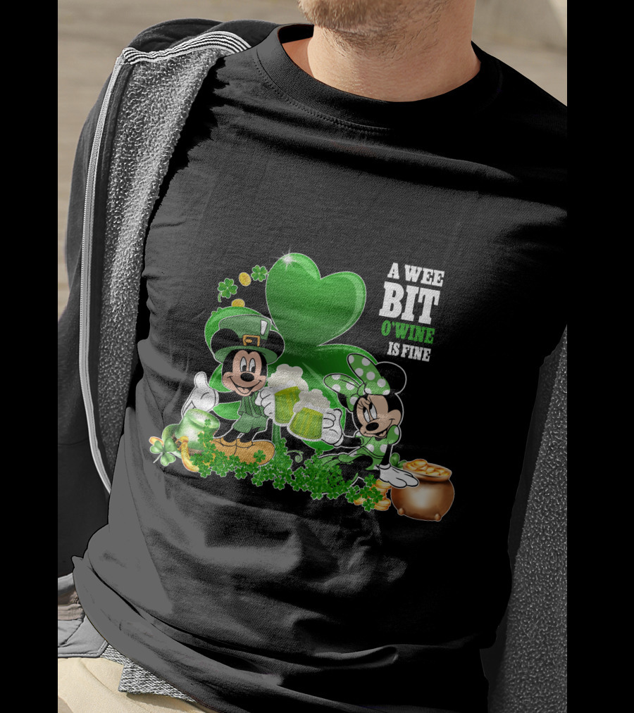 Mickey And Minnie A Wee Bit O'Wine Is Fine Patrick's Day T-Shirt