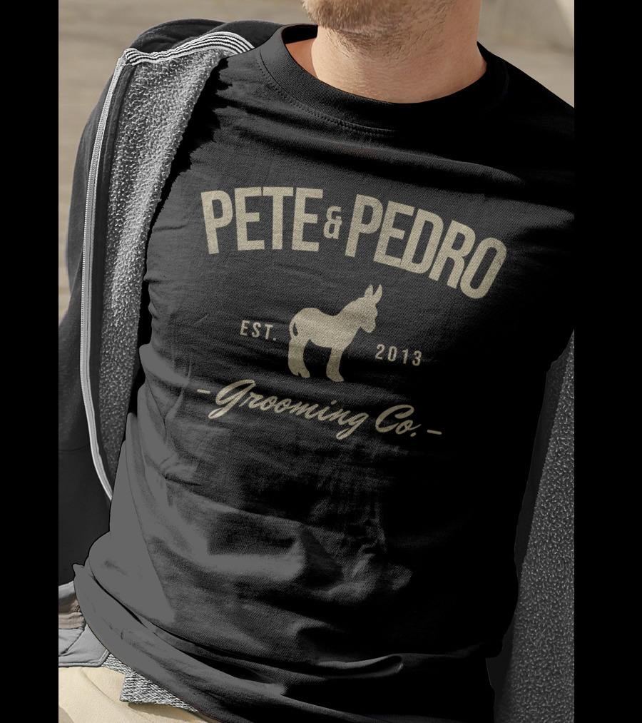 PETE AND PEDRO EST 2013 GROOMING CO T-Shirt