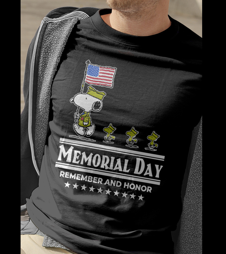 Snoopy Woodstock American Flag Memorial Day Remember And Honor T-Shirt