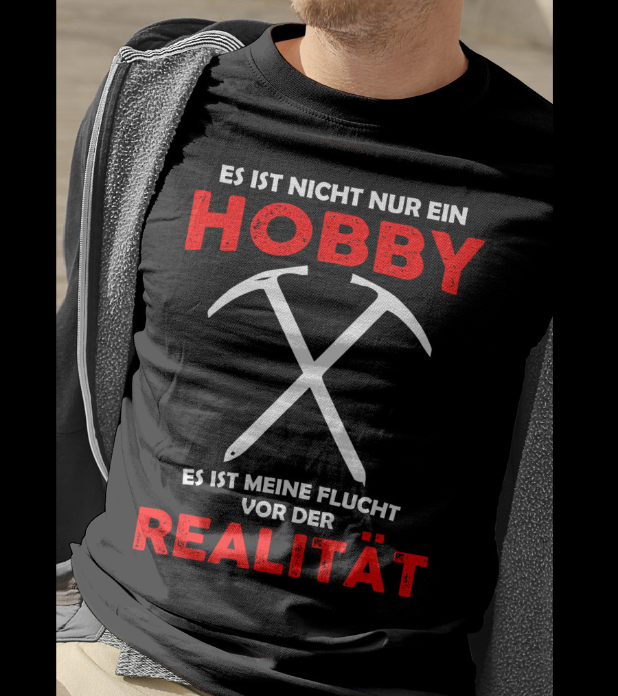 Eisbrecher Es Ist Nicht Nur Ein Hobby Es Ist Meine Flucht Vor Der Realität T-Shirt