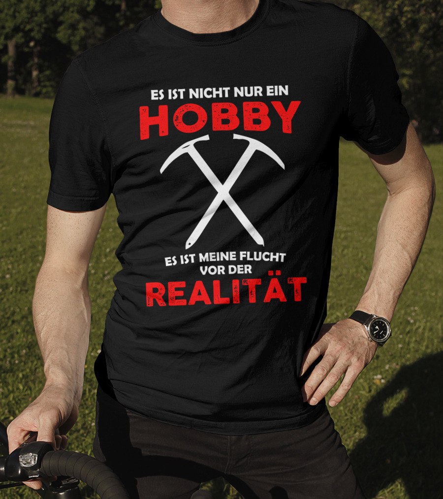 Eisbrecher Es Ist Nicht Nur Ein Hobby Es Ist Meine Flucht Vor Der Realität T-Shirt
