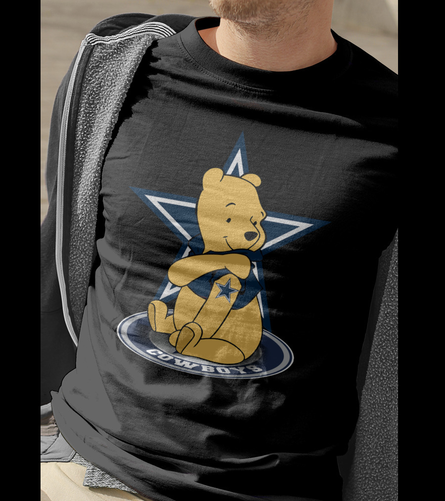 Pooh Sitting On Dallas Cowboys Star T-Shirt