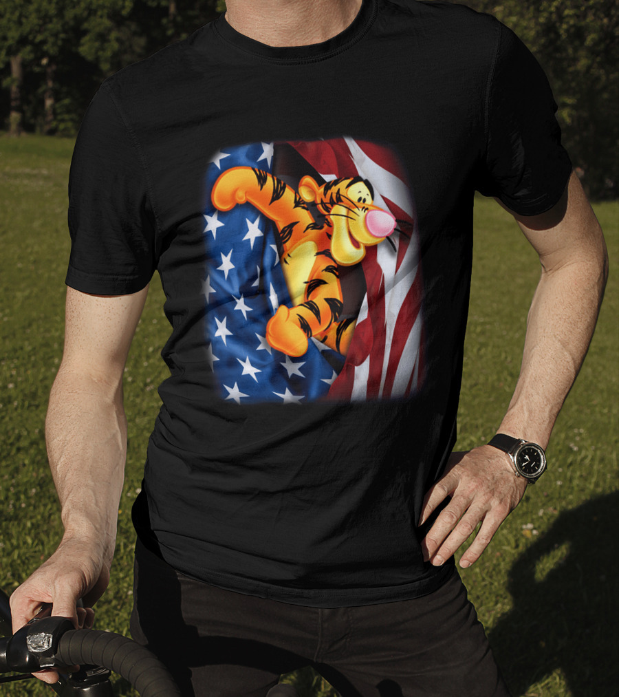 Tigger Celebrating Independence Day With American Flag T-Shirt