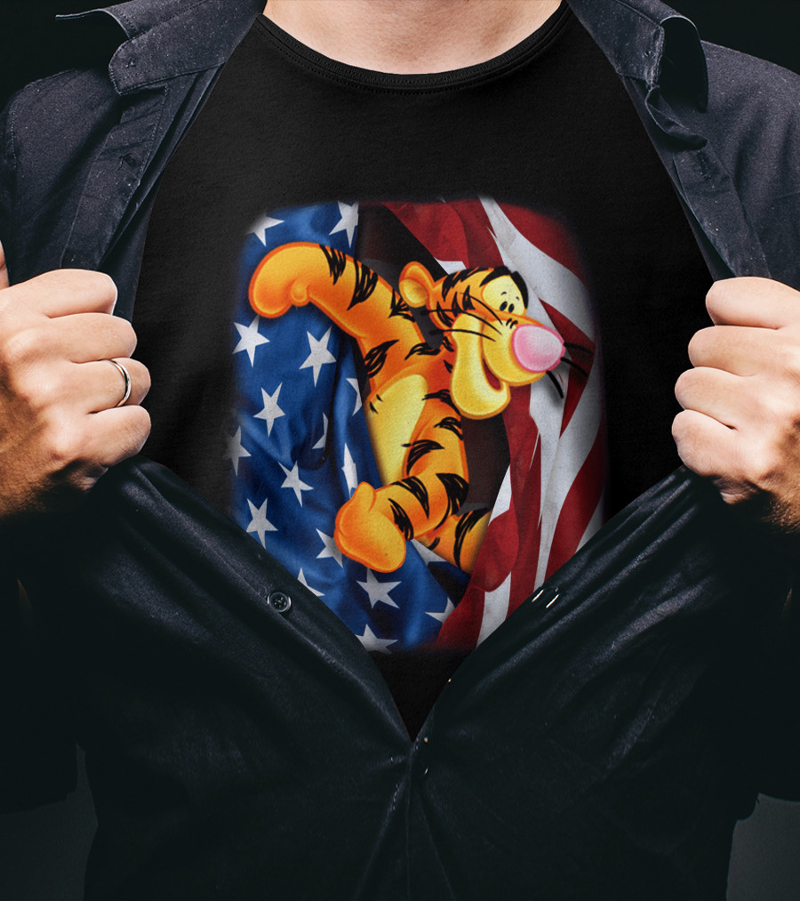 Tigger Celebrating Independence Day With American Flag T-Shirt