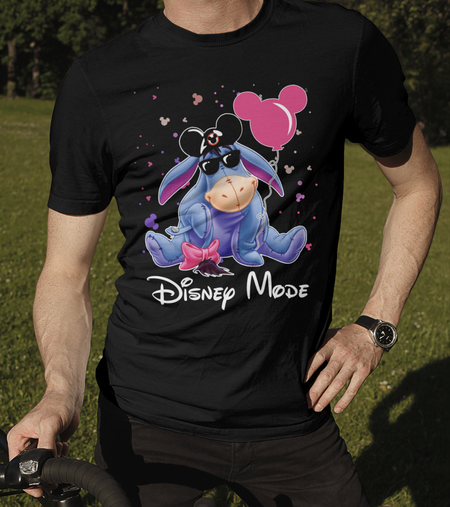 Disney Mode Eeyore With Mickey Balloon And Sunglasses T-Shirt