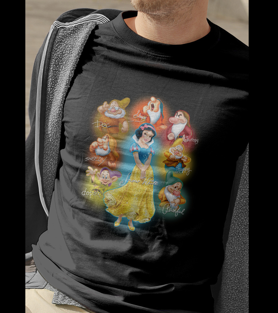 Snow White Signature With Doc, Sleepy, Sneezy, Dopey, Grumpy, Happy, Bashful T-Shirt