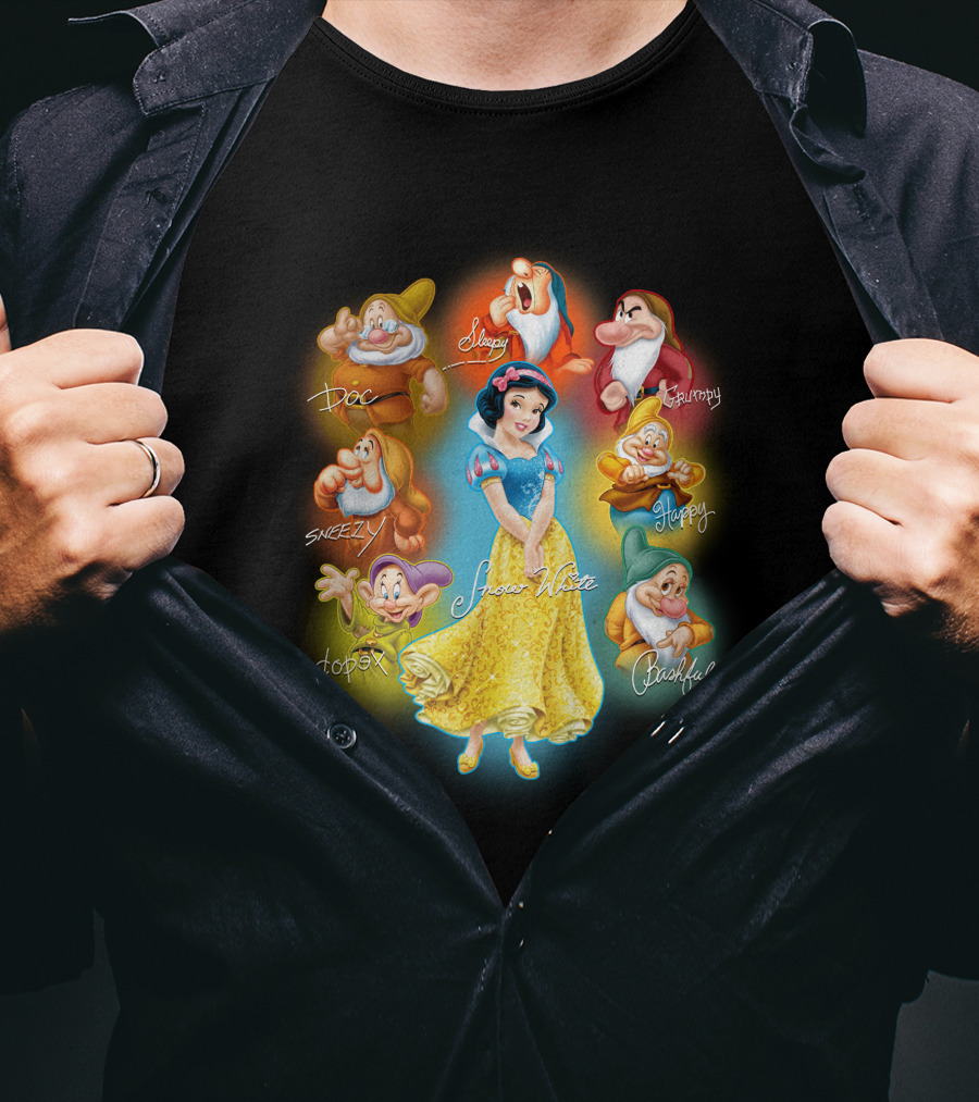 Snow White Signature With Doc, Sleepy, Sneezy, Dopey, Grumpy, Happy, Bashful T-Shirt