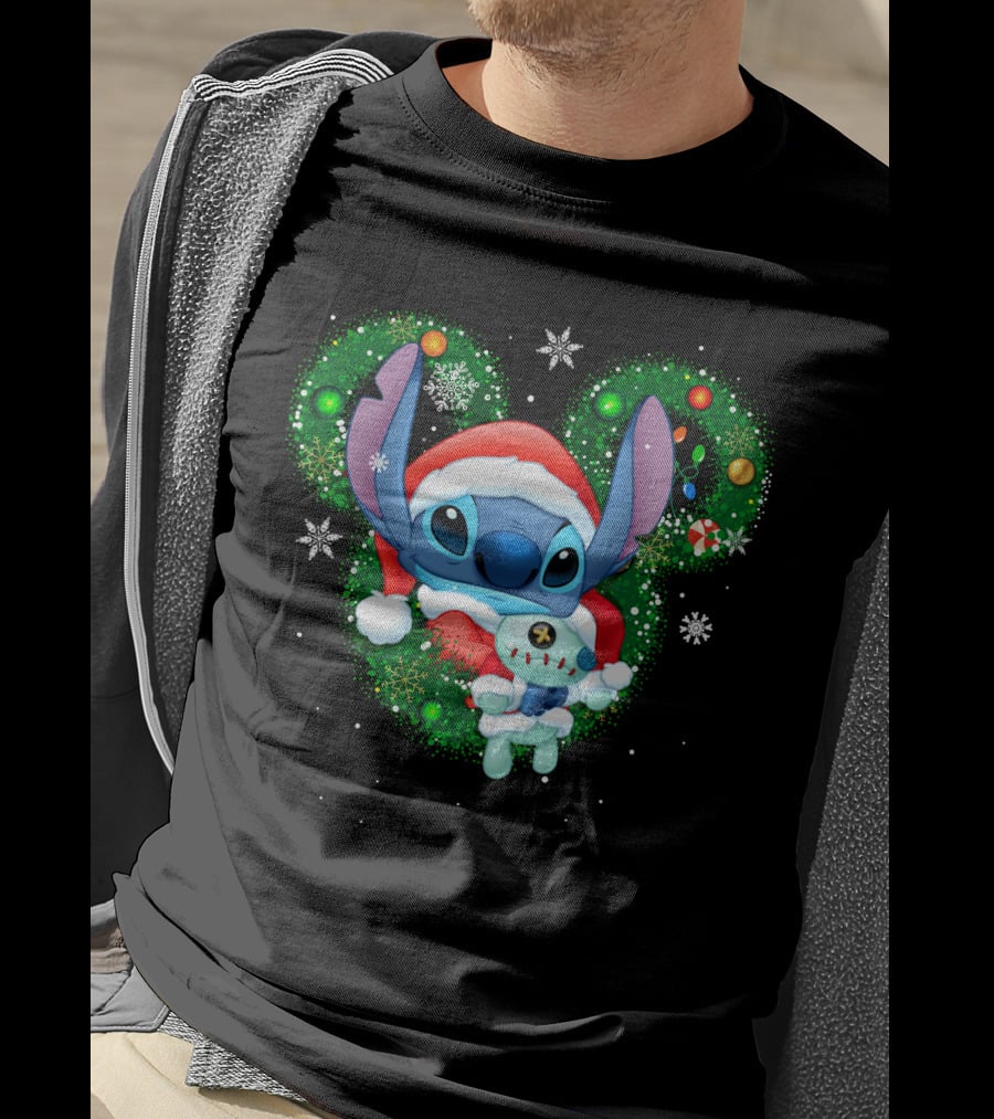ST Head Green Christmas Stitch Santa Holding Scrump T-Shirt