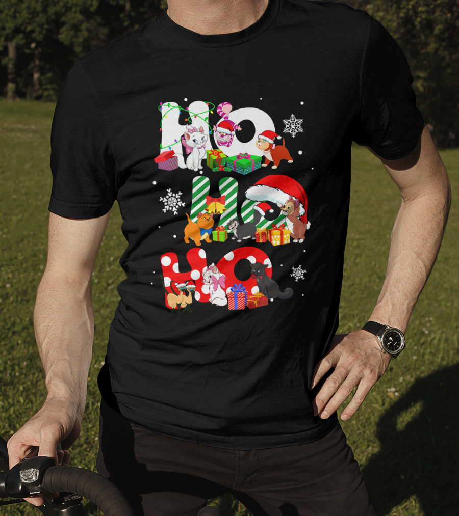 Disney Hohoho Christmas Cats Snowflakes Presents T-Shirt