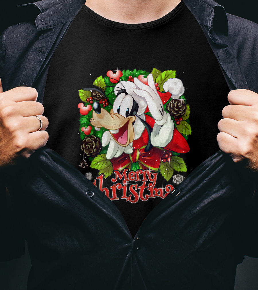 Goofy Merry Christmas Wreath Santa Hat Pinecones Snowflakes And Holly T-Shirt