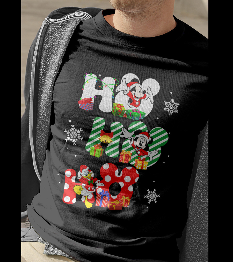 Mickey Mouse And Donald Duck Ho Ho Ho Christmas Snowflakes And Presents T-Shirt