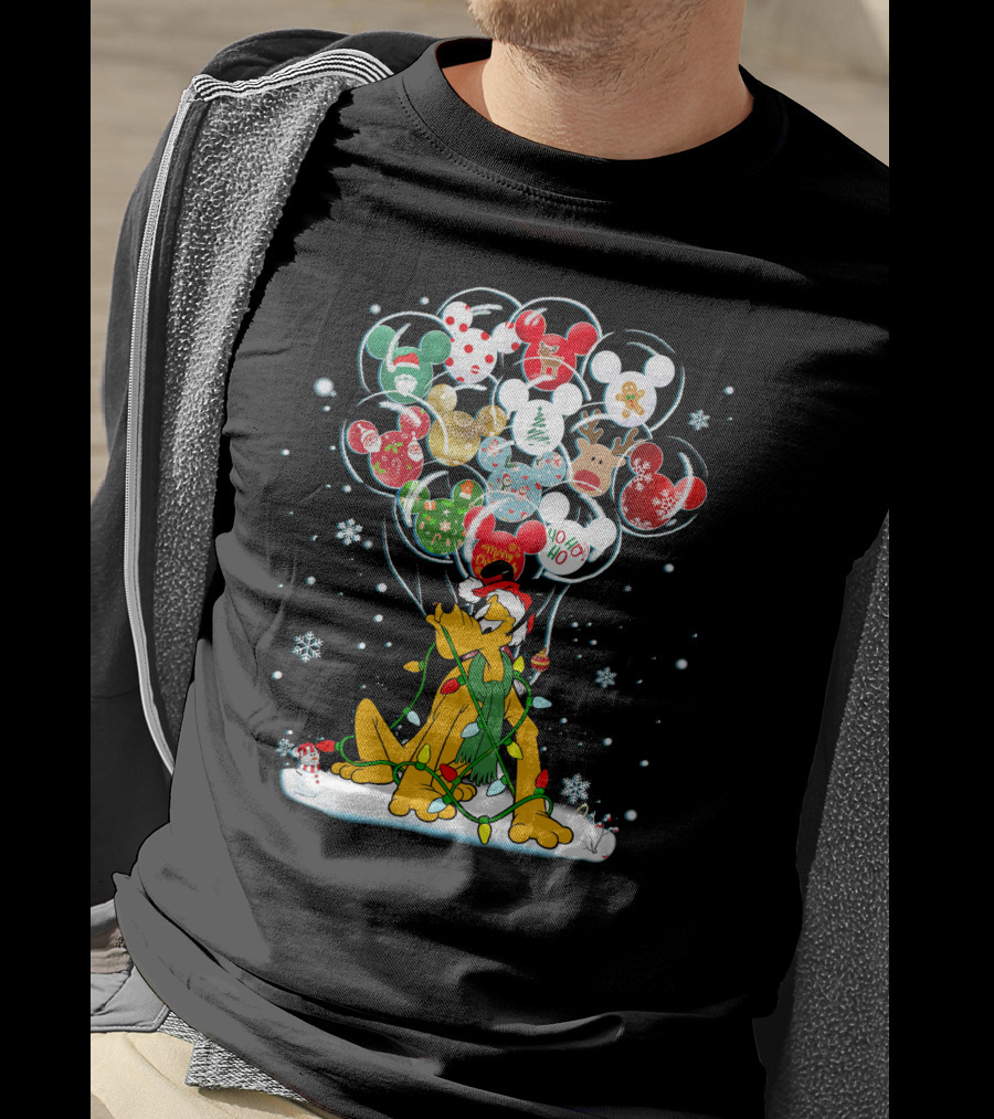Pluto Christmas Mickey Mouse Balloon Festive Snowflakes Holiday Scene T-Shirt