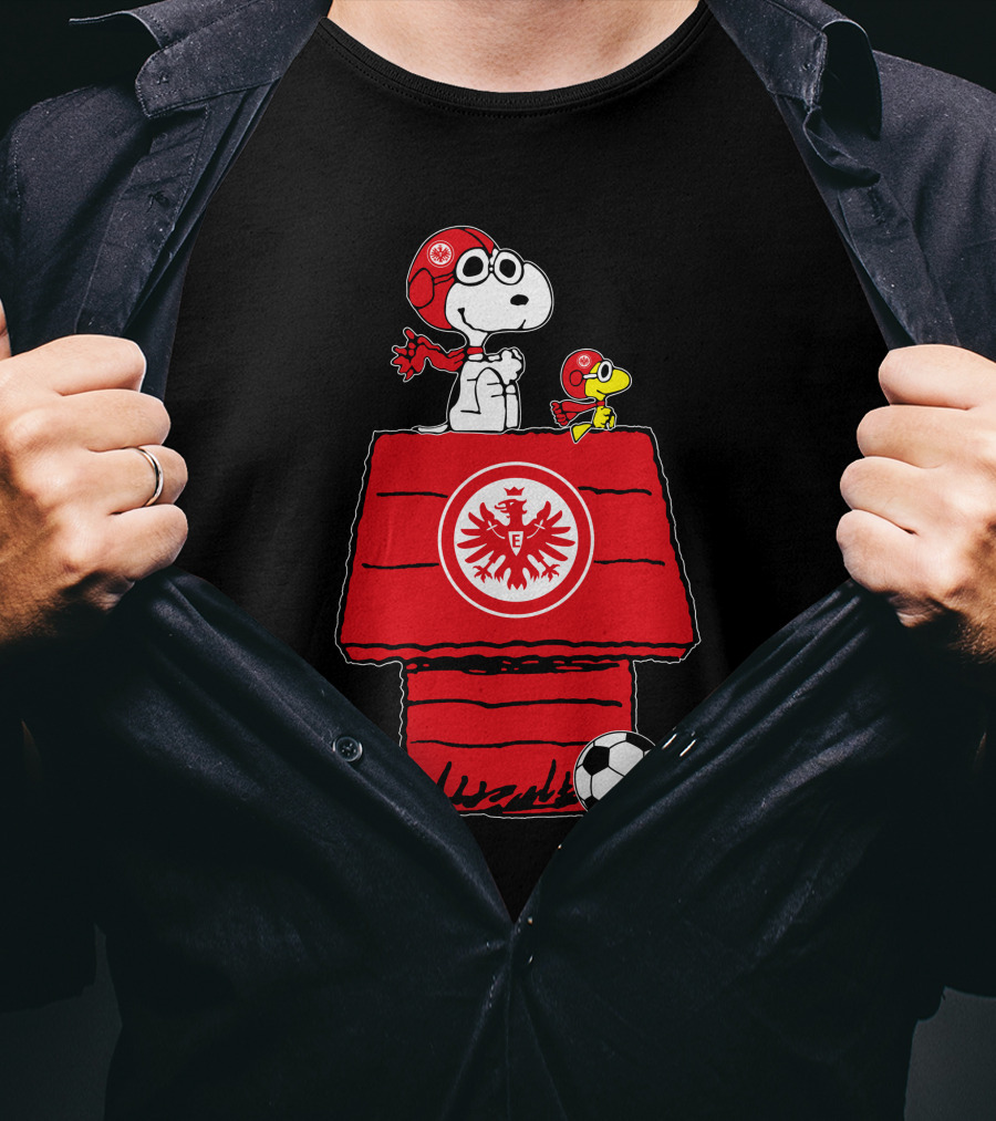 Eintracht Frankfurt Snoopy And Woodstock Football Fan T-Shirt