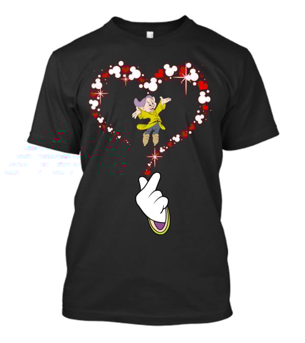 Dopey Heart Mickey Glove Magic Sparkles Circle Of Love T-Shirt