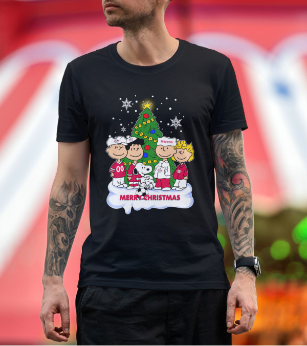Premium T-Shirt: RB Leipzig Merry Christmas Snoopy and Friends Scene T-Shirt RB Leipzig Merry Christmas Snoopy and Friends Scene T-Shirt