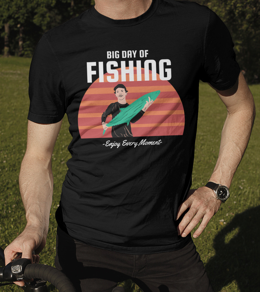 Big Day Of Fishing Enjoy Every Moment Retro Sunset Catch T-Shirt