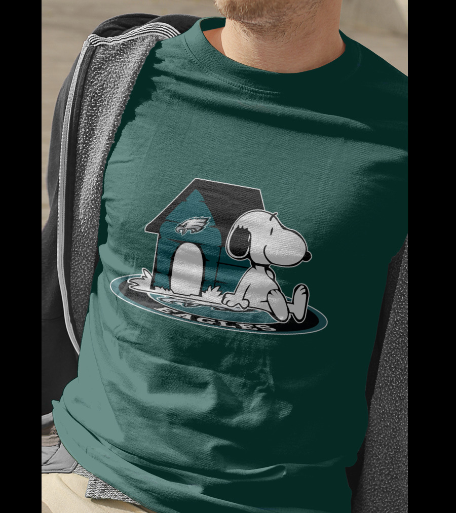 Philadelphia Eagles Snoopy Now And Forever Football Fan T-Shirt