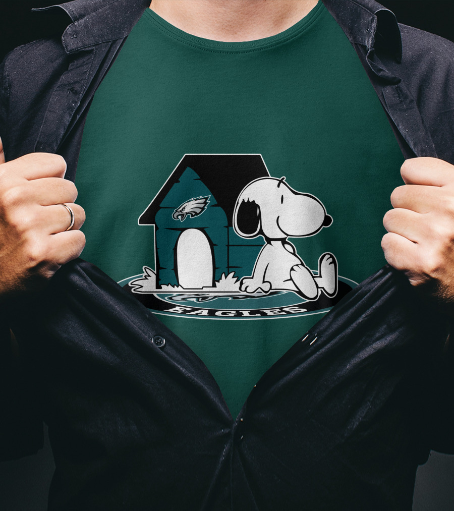 Philadelphia Eagles Snoopy Now And Forever Football Fan T-Shirt