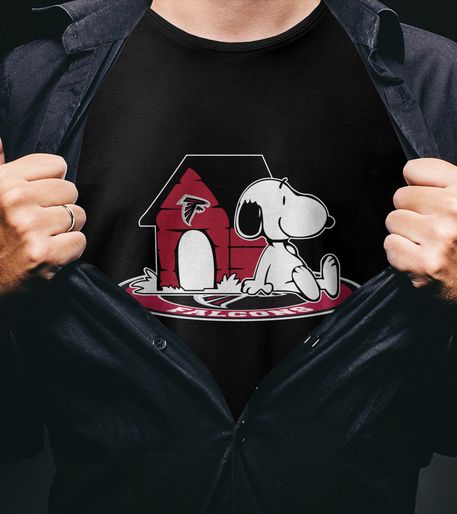 Atlanta Falcons Snoopy Doghouse Fan Forever T-Shirt