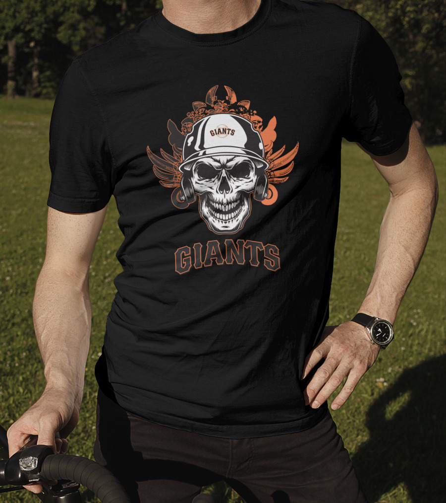 GIANTS Skull With Helmet And Wings T-Shirt
