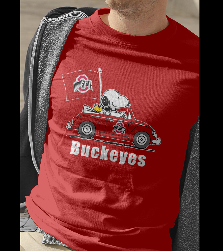 Ohio State Buckeyes Snoopy In Red Car With Flag T-Shirt