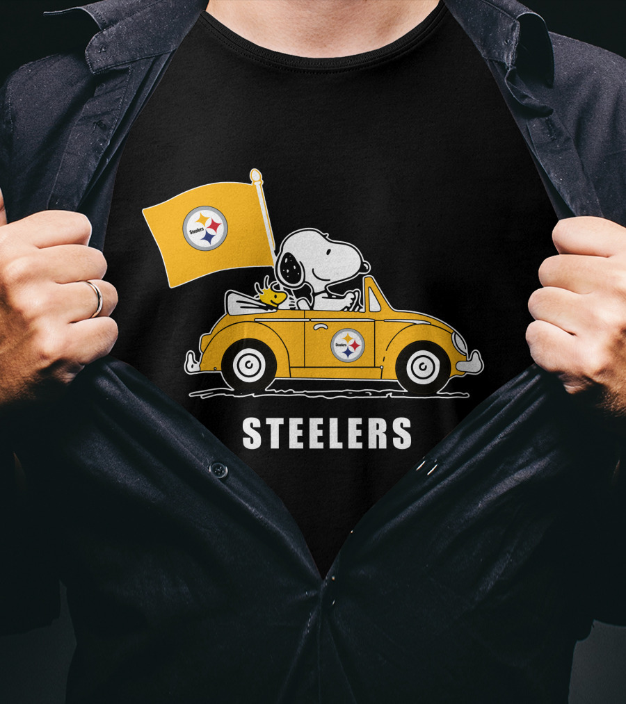 Pittsburgh Steelers Snoopy Driving Yellow Car With Flag T-Shirt