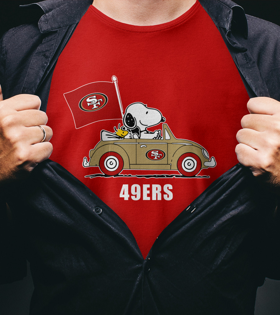 San Francisco 49ers Snoopy Driving Car With Sf Flag T-Shirt