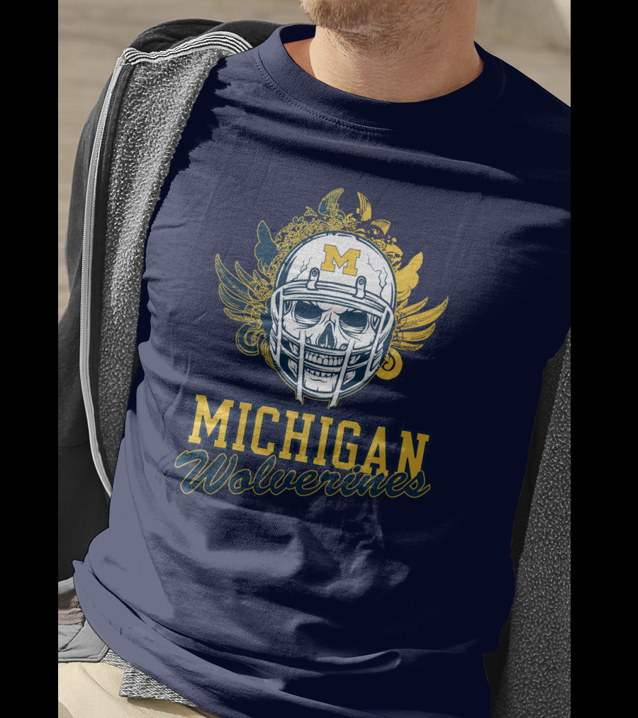 Michigan Wolverines Skull Helmet With Floral Wings T-Shirt