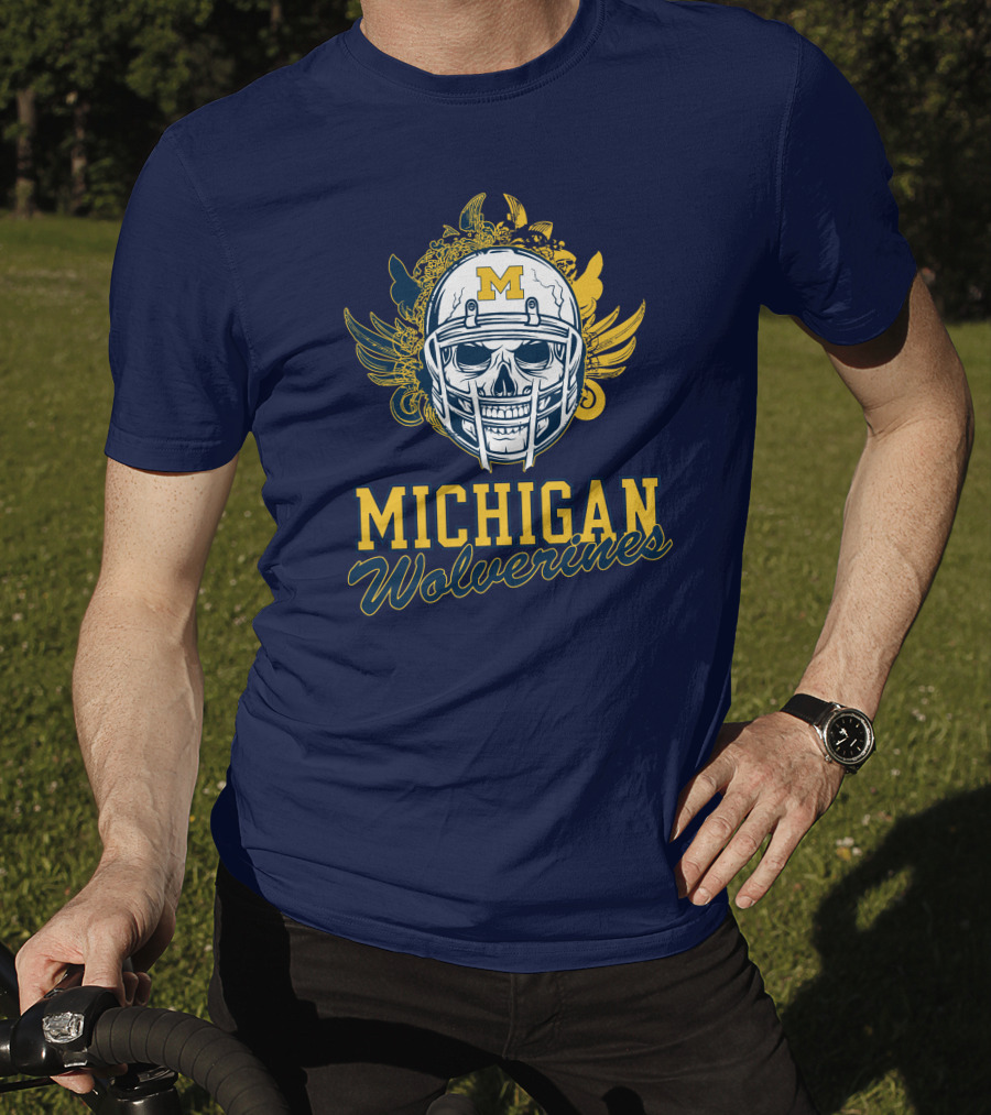 Michigan Wolverines Skull Helmet With Floral Wings T-Shirt