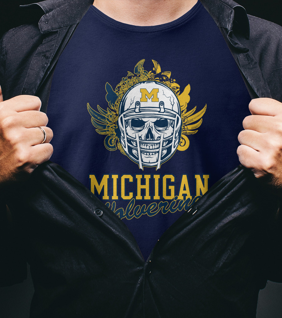 Michigan Wolverines Skull Helmet With Floral Wings T-Shirt