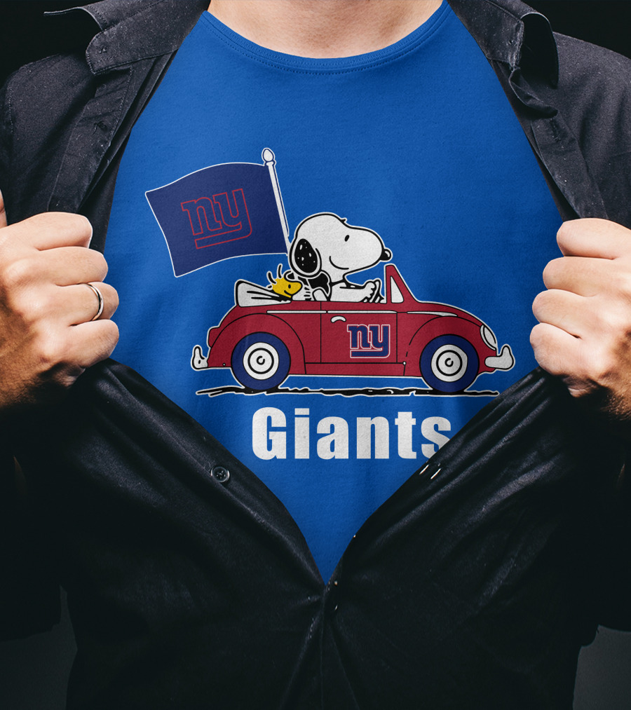 New York Giants Snoopy Driving With Woodstock And Flag T-Shirt