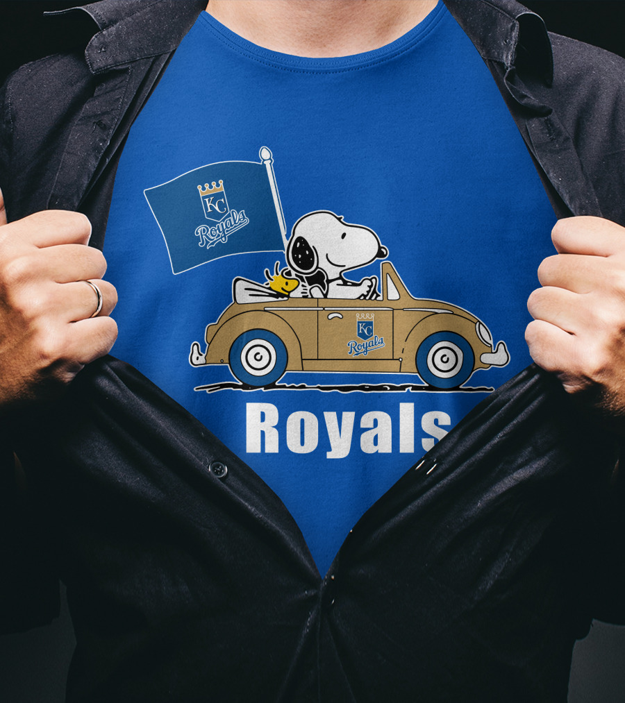 Royals Snoopy KC Royals Flag Peanuts Car T-Shirt