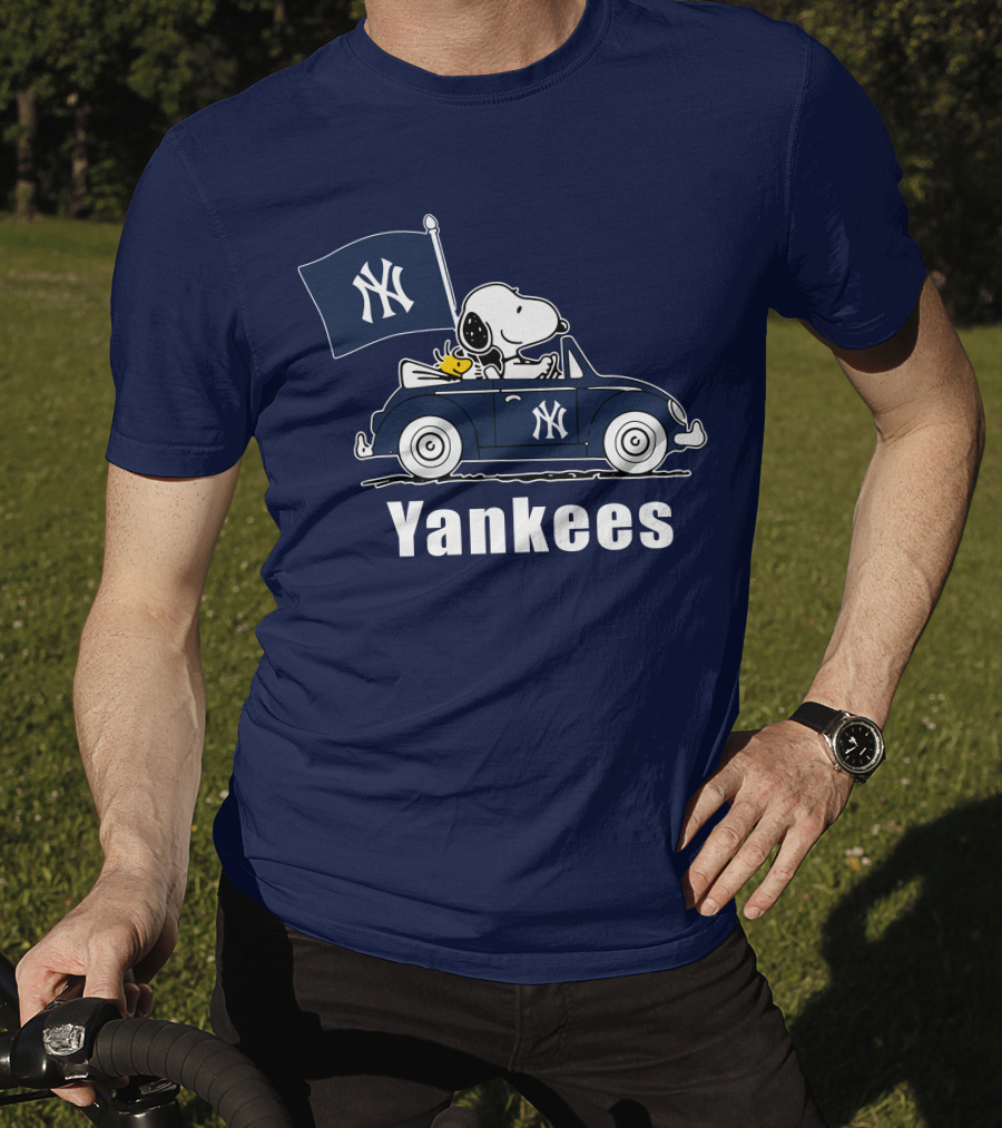 Yankees Snoopy Car New York Yankees Flag T-Shirt