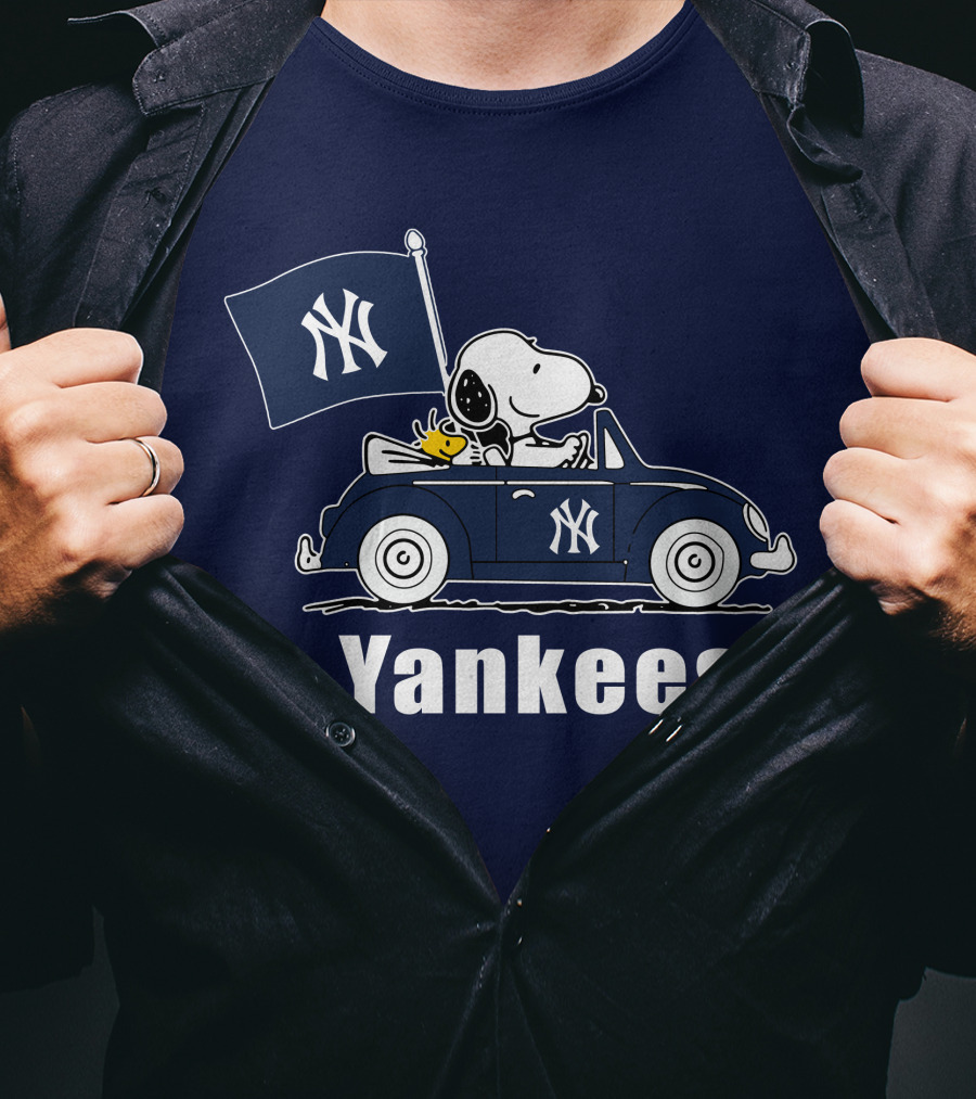 Yankees Snoopy Car New York Yankees Flag T-Shirt