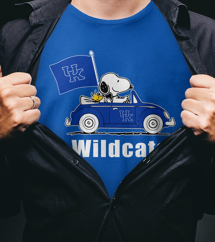 Snoopy Driving Kentucky Wildcats Car With Woodstock And UK Flag T-Shirt