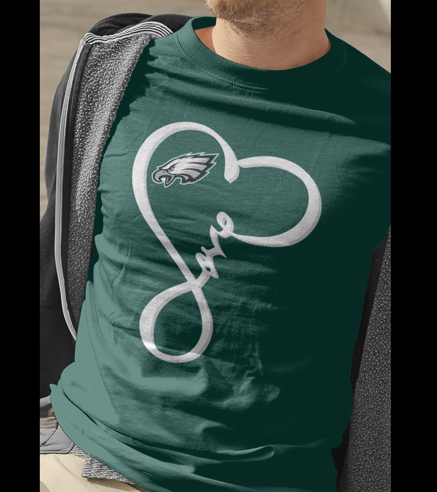 Philadelphia Eagles Love Heart T-Shirt