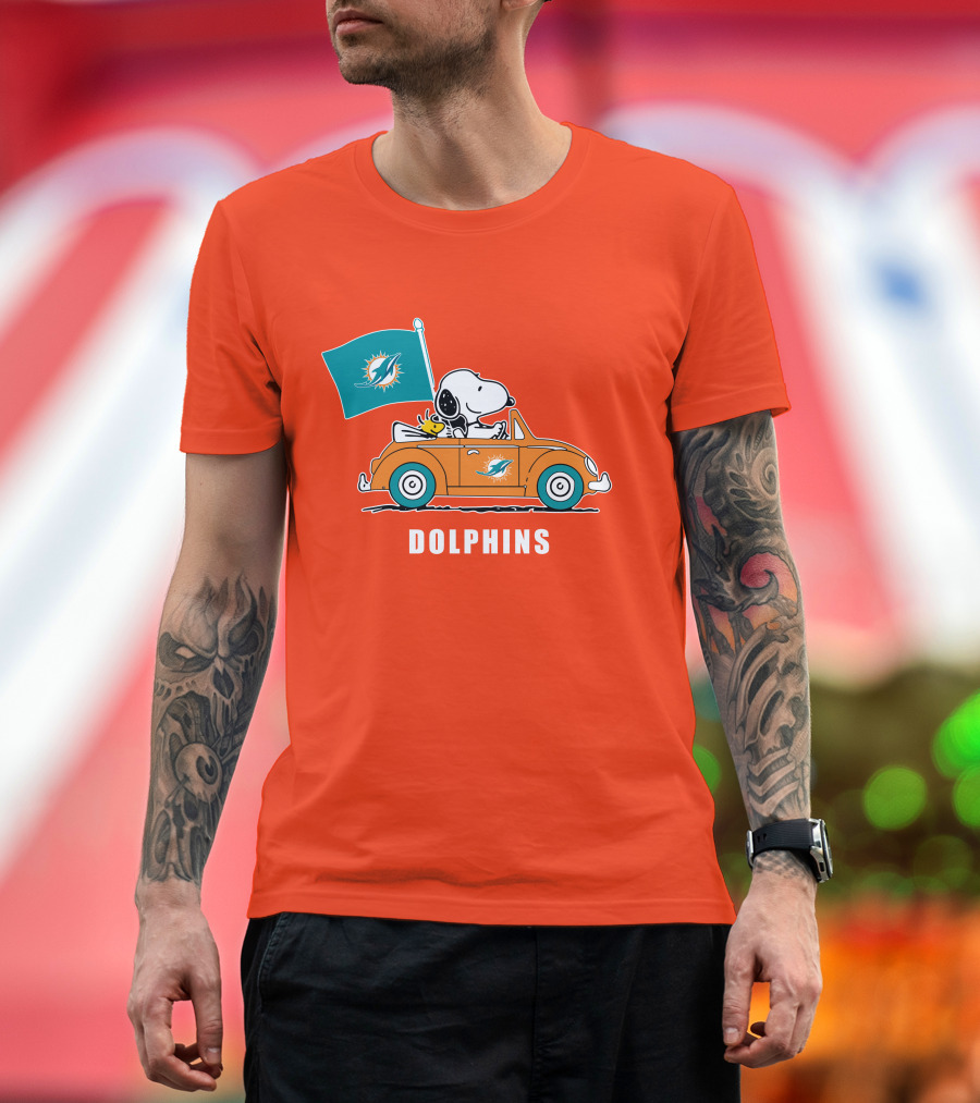Miami Dolphins Snoopy Woodstock Driving Car Flag T-Shirt