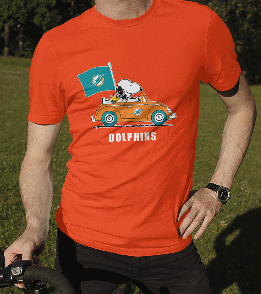 Miami Dolphins Snoopy Woodstock Driving Car Flag T-Shirt