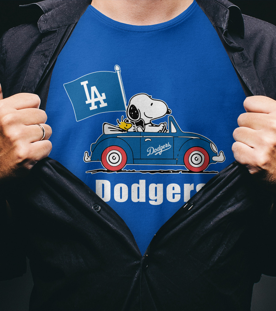 Dodgers Snoopy Woodstock Driving Car LA Flag T-Shirt