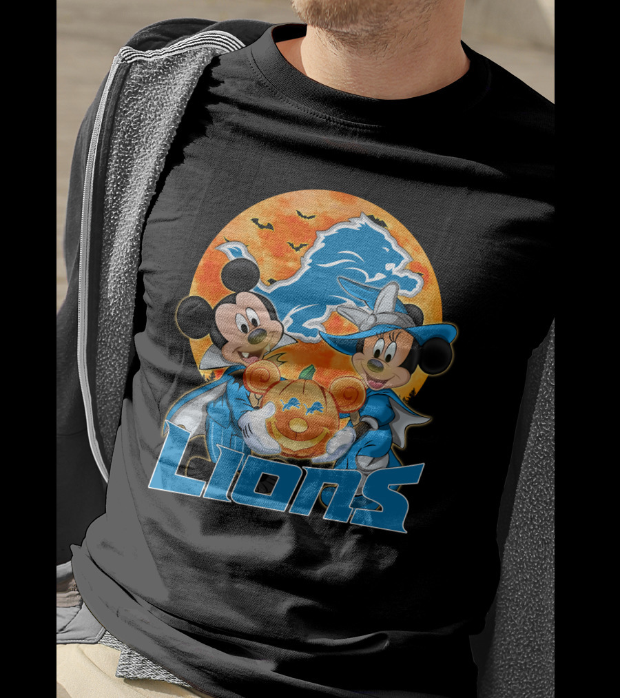 Detroit Lions Mickey Mouse And Minnie Mouse Halloween Pumpkin T-Shirt
