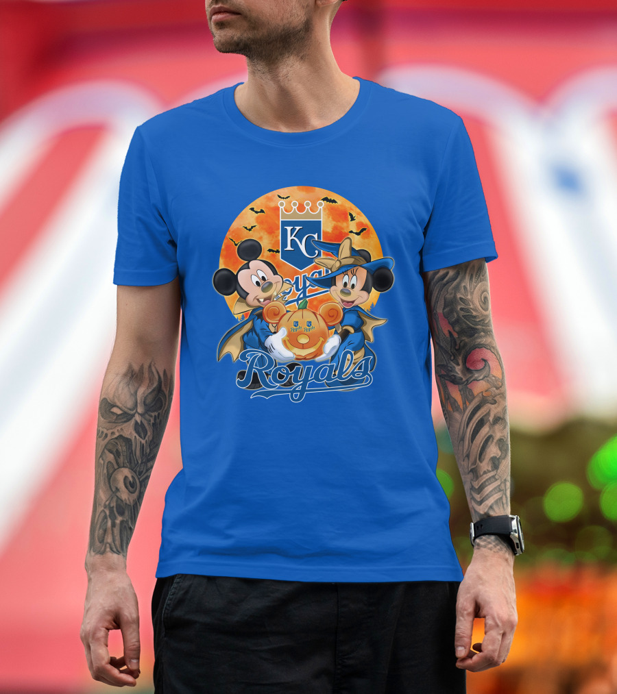 Kansas City Royals Mickey Mouse and Minnie Mouse Halloween Pumpkin Magic T-Shirt