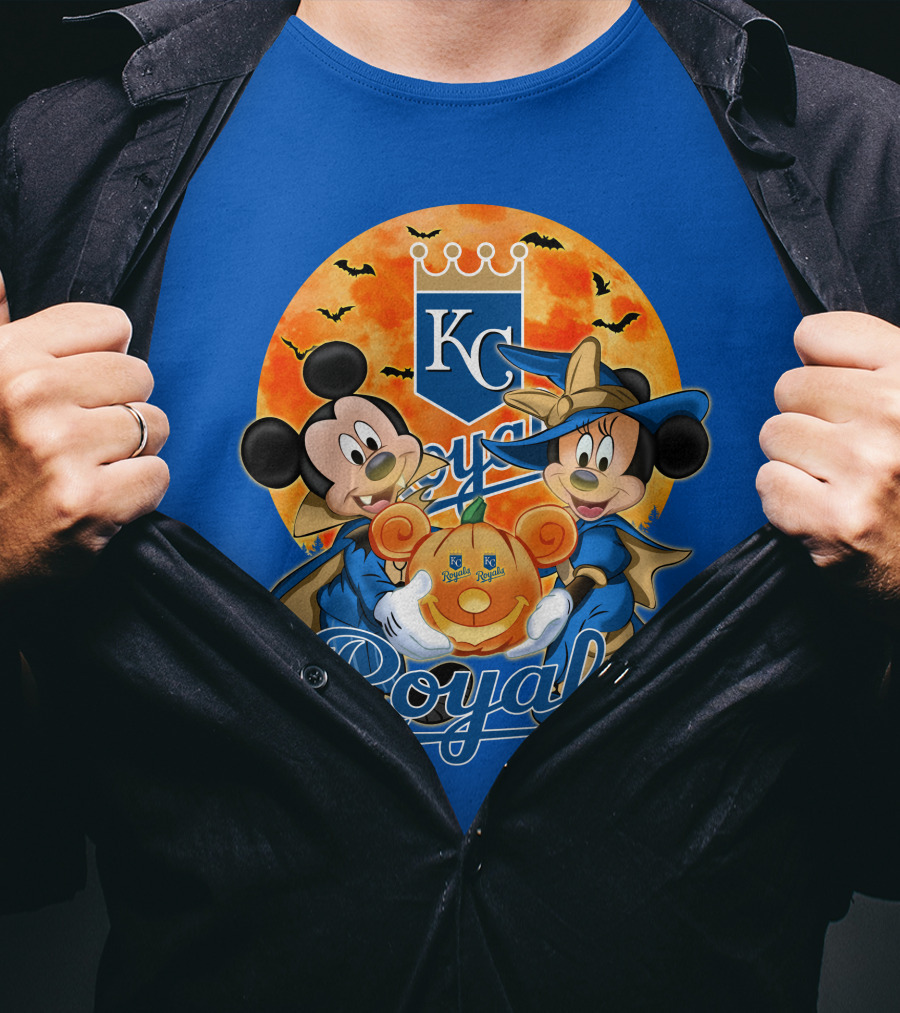 Kansas City Royals Mickey Mouse And Minnie Mouse Halloween Pumpkin Magic T-Shirt