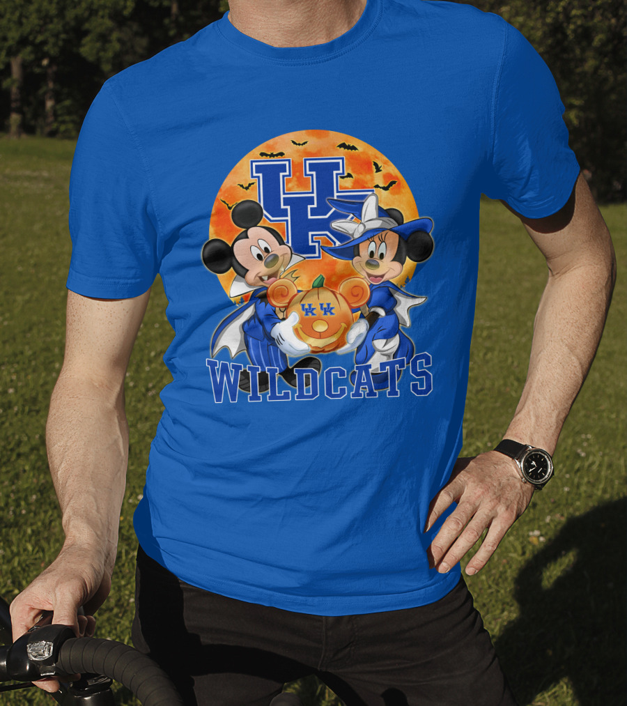 Kentucky Wildcats Mickey Mouse Minnie Mouse Halloween Moon Pumpkin T-Shirt